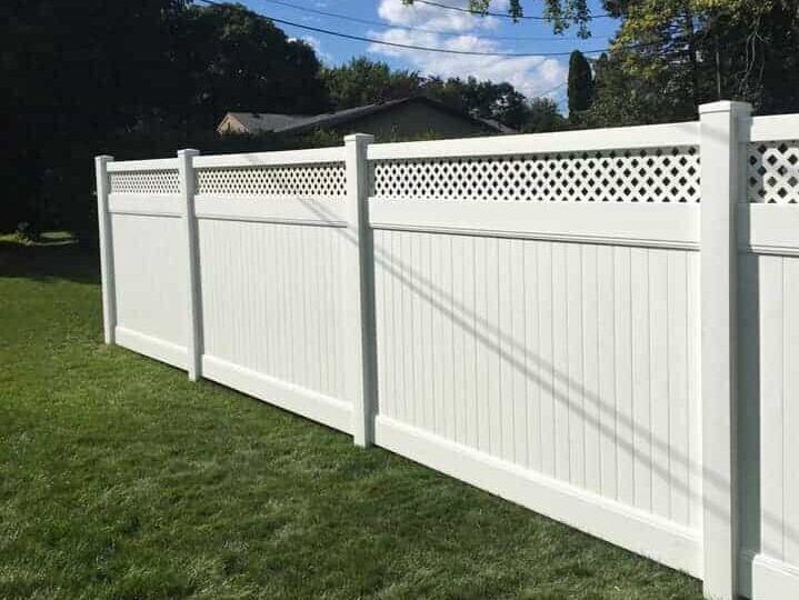 Zachary Fence Style with Lattice Top Picture
